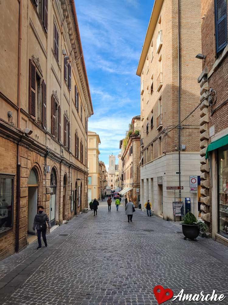 شقة Osimo Nel Cuore Del Centro, Free Wi-Fi E Netflix المظهر الخارجي الصورة